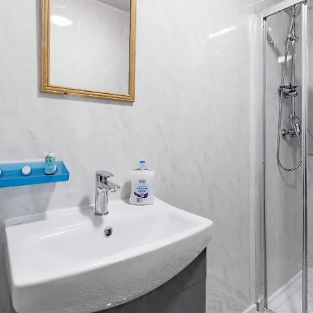 Апартаменты Centre 2 With Kitchenette, Free Wifi And Smart Tv With Netflix By Yoko *