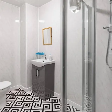 Centre 2 With Kitchenette, Free Wifi And Smart Tv With Netflix By Yoko *